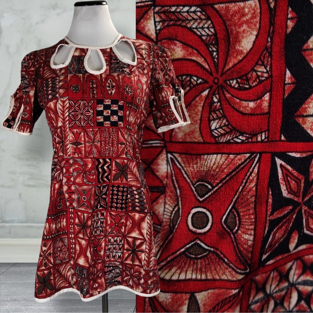 Vintage Bark Cloth Tiki Tunic Top Size M Red Cut Out Puff Sleeve Tribal Print